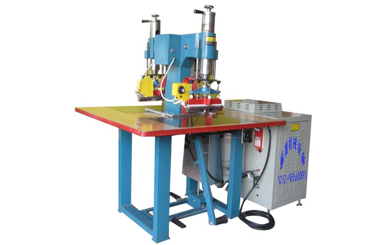 高周波熱壓機(jī) 高周波熱壓機(jī)